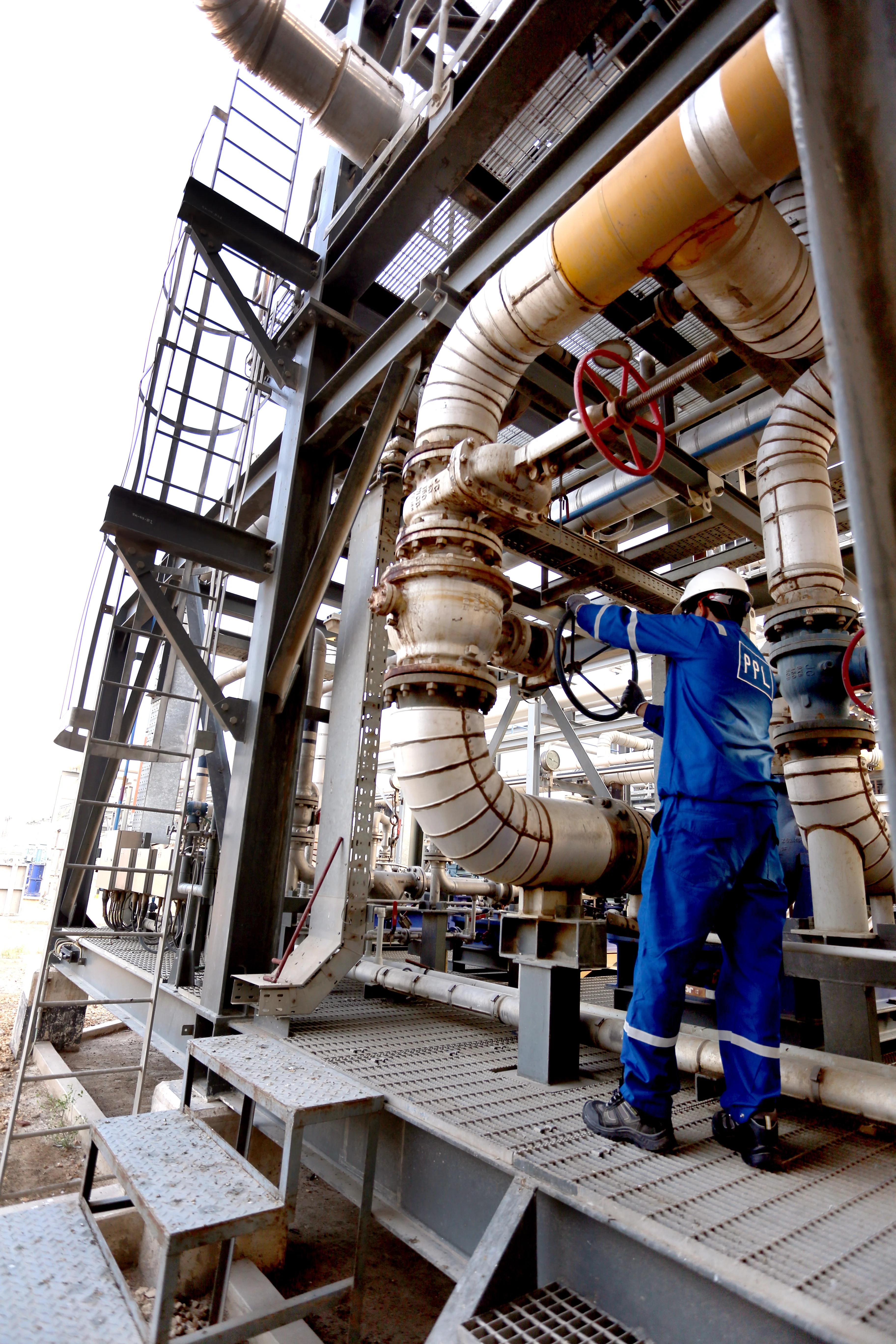 Process safety management is instrumental in pre-empting accidents and spill risks during oil and gas operations